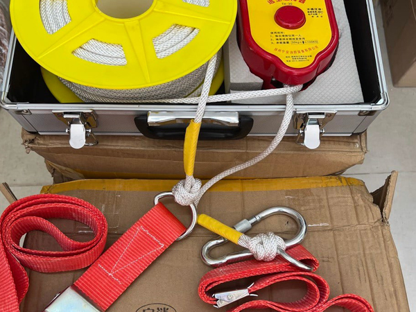 DÂY THOÁT HIỂM THẢ CHẬM