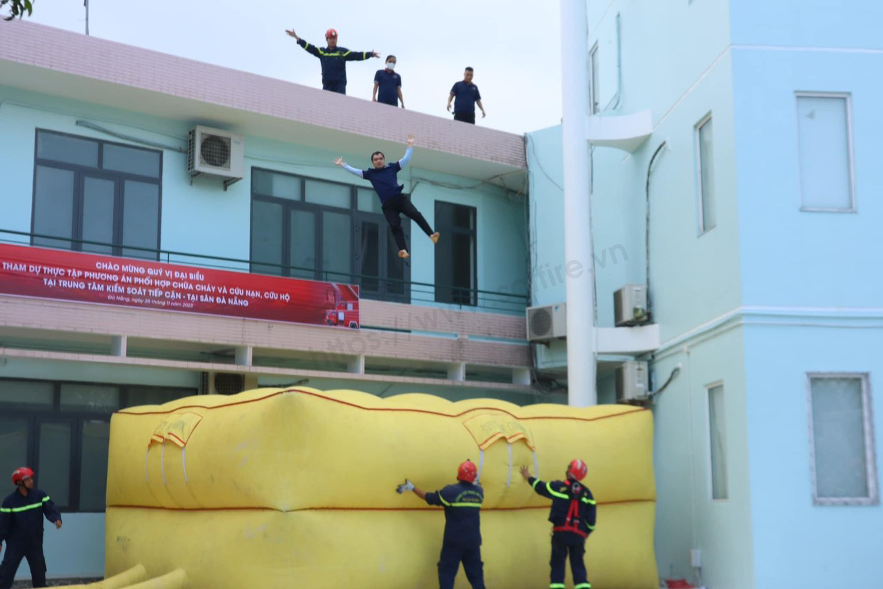 hu&acirc;n luyện an to&agrave;n pccc đ&agrave; nẵng