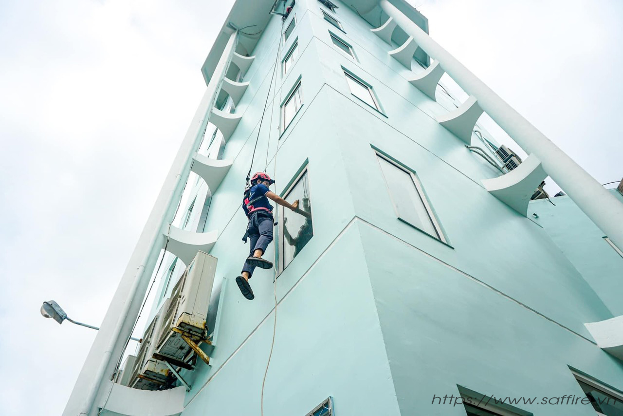 hu&acirc;n luyện an to&agrave;n pccc đ&agrave; nẵng